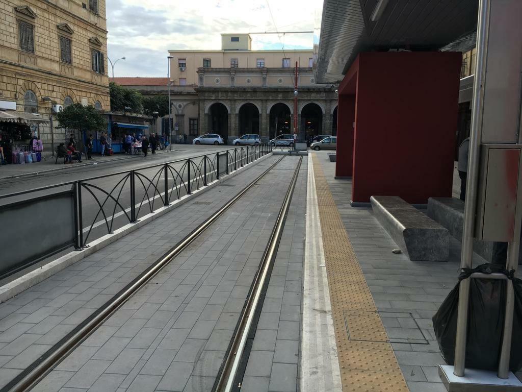 Terminal Bus Cairoli Palermo Exterior foto